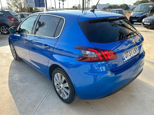 PEUGEOT 308 ALLURE 1.2 PURETECH AUTO SPANISH LHD IN SPAIN 31000 MILES SUPER 2020